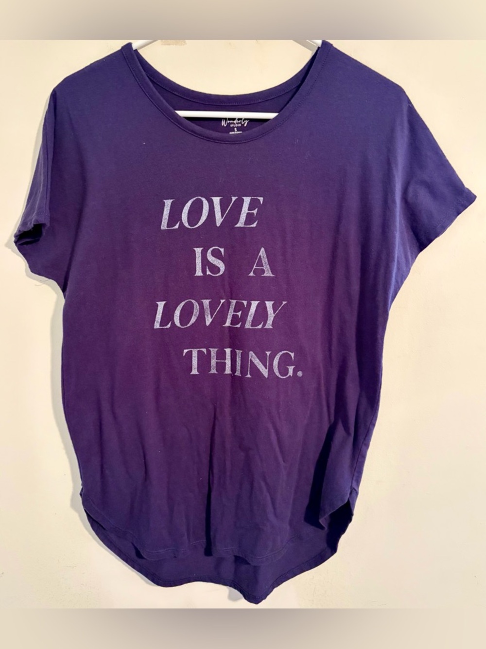 Wonderly Sz Small Navy Blue Short Sleeve Graphic Tee - LOVE IS A LOVELY THING
